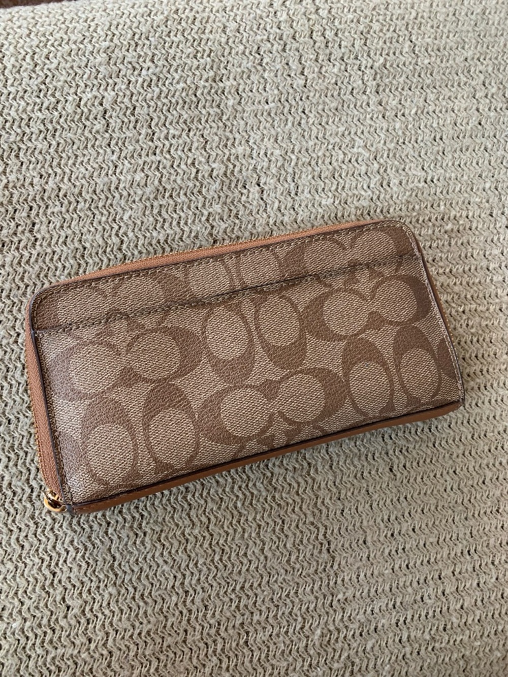 Coach Zip-Around Signature Wallet in Tan Brown - Picture 2 of 4